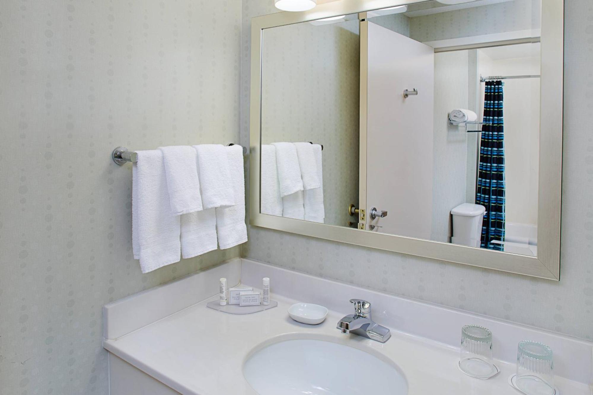 Springhill Suites Manchester-Boston Regional Airport Esterno foto